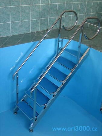Výroba a montáž nerezových schodů do bazénu